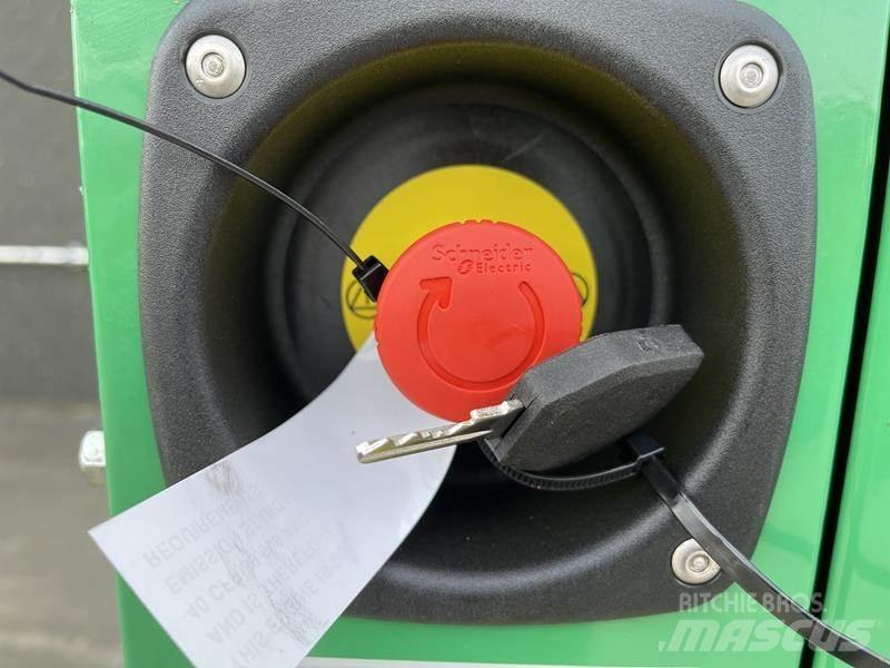 CAT DE 65 E 3 Dízel áramfejlesztők