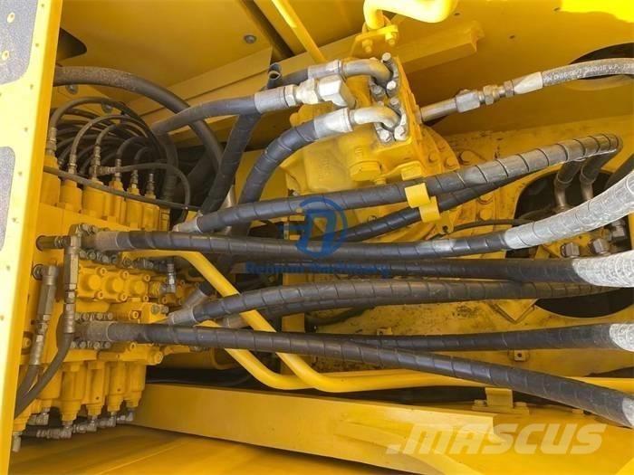 Komatsu PC 220-8 Lánctalpas kotrók