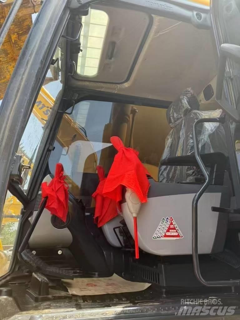 Komatsu 240LC-8 Lánctalpas kotrók