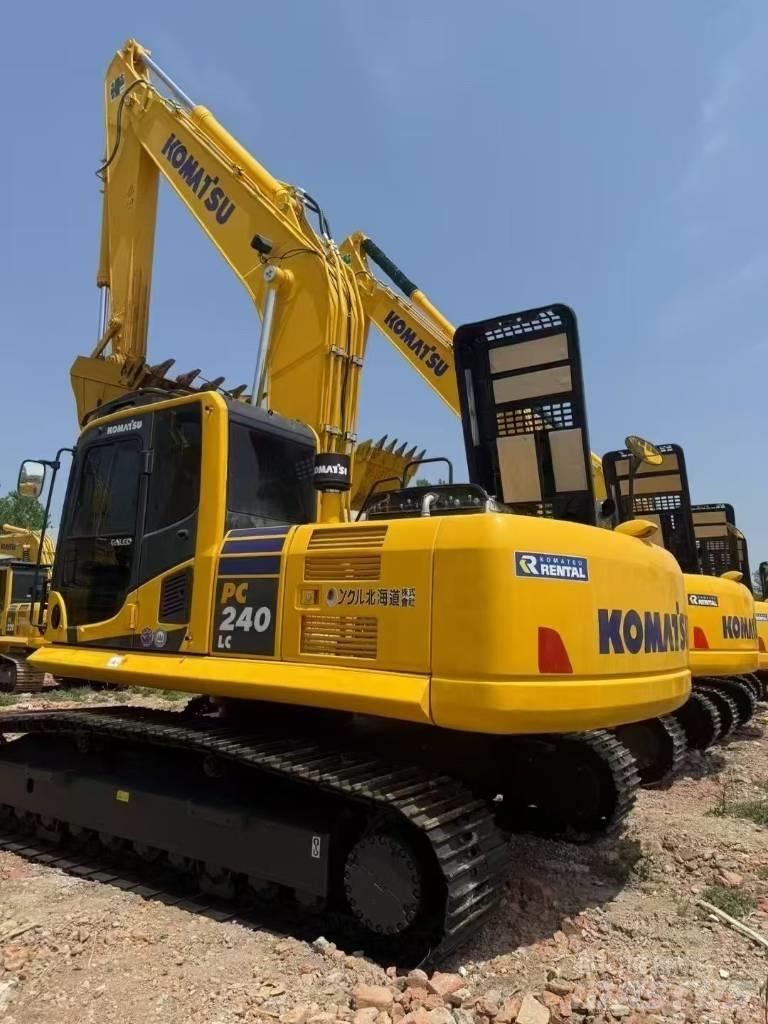 Komatsu 240LC-8 Lánctalpas kotrók