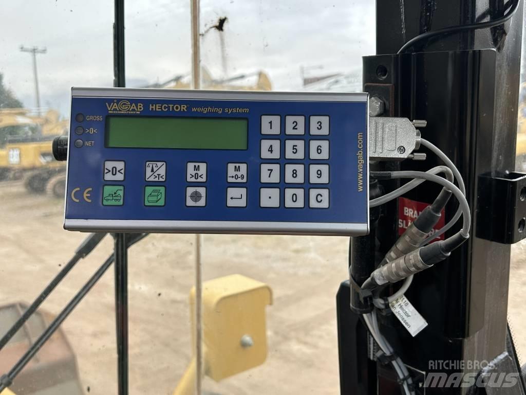 CAT 962 H Gumikerekes homlokrakodók