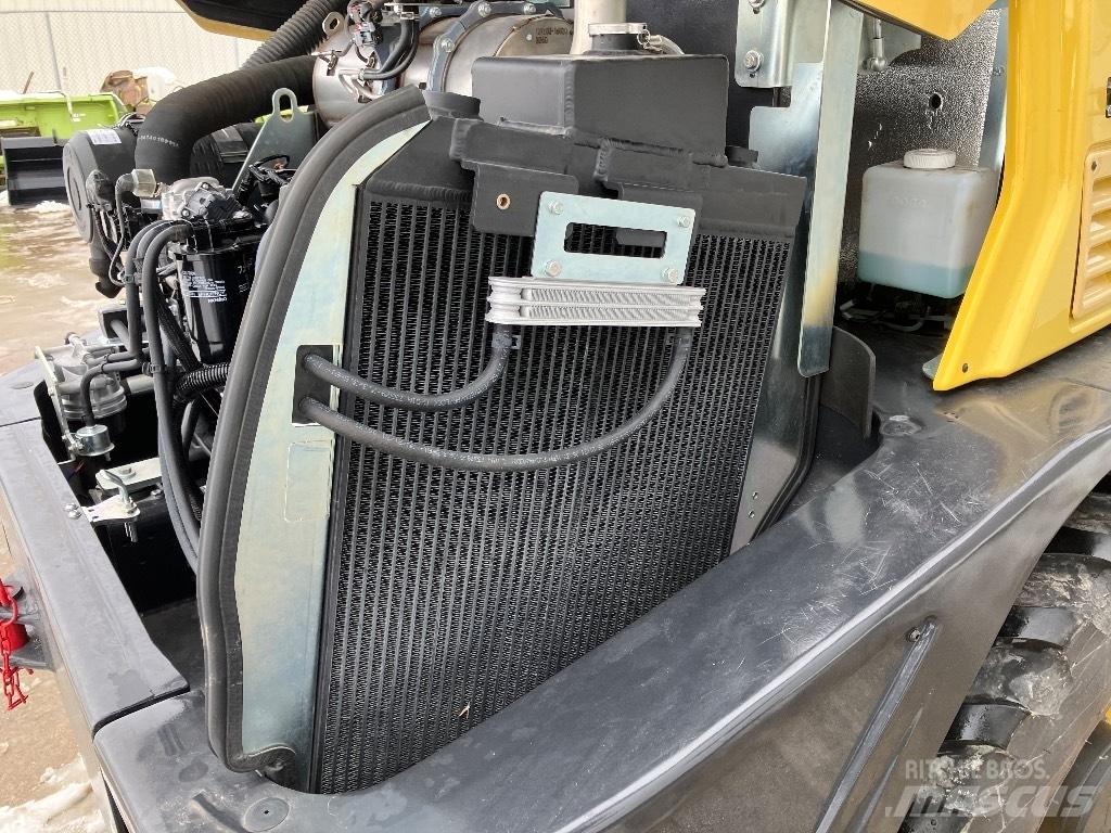 Yanmar V 80 Gumikerekes homlokrakodók