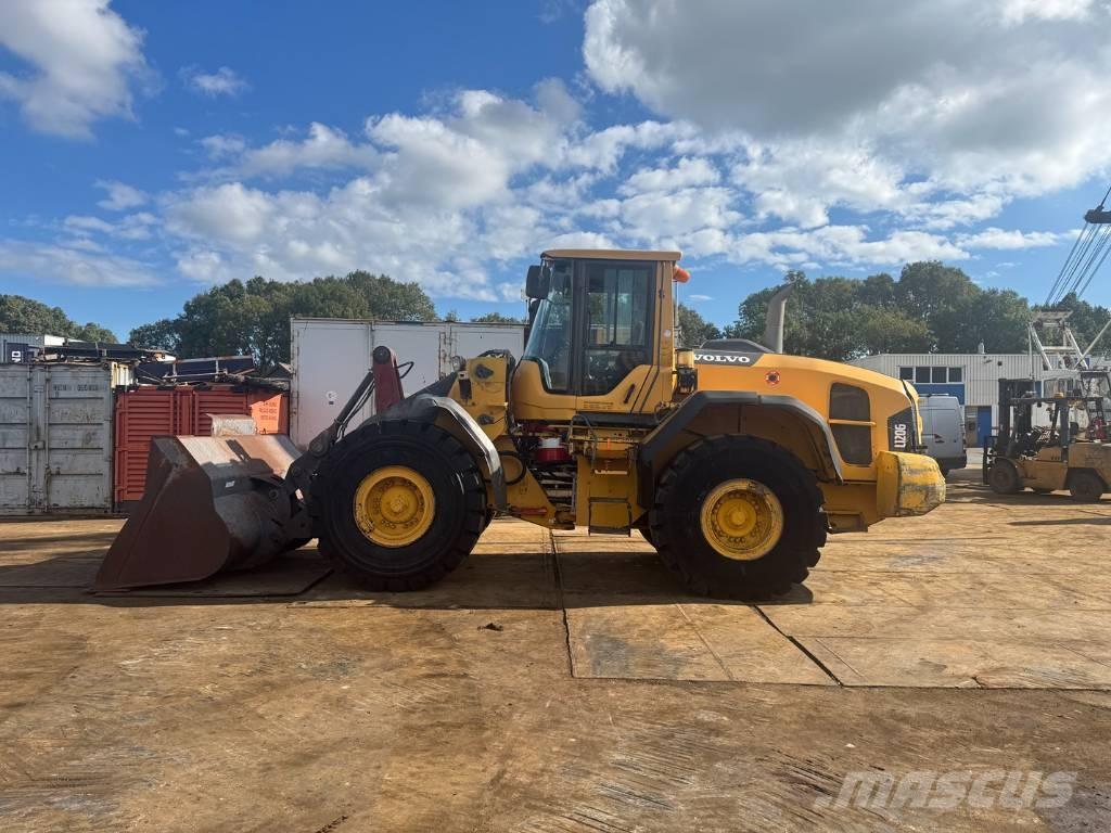Volvo L 120 G Gumikerekes homlokrakodók