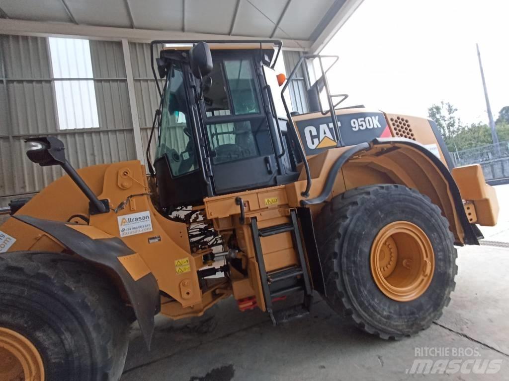 CAT 950 K Gumikerekes homlokrakodók