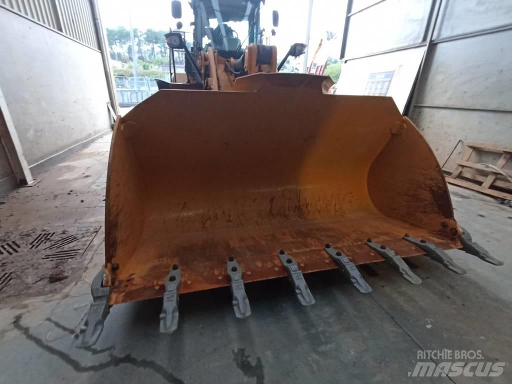 CAT 950 K Gumikerekes homlokrakodók