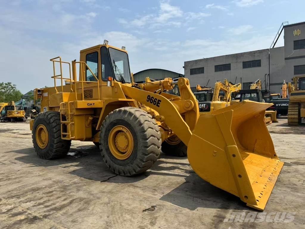 CAT 950E Gumikerekes homlokrakodók