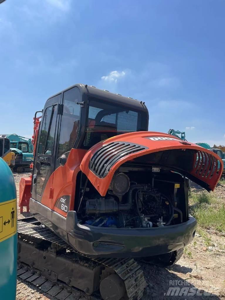 Doosan DX60 Lánctalpas kotrók