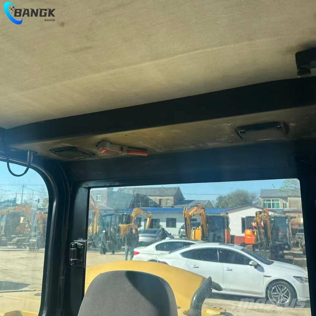 CAT 307E2 Lánctalpas kotrók