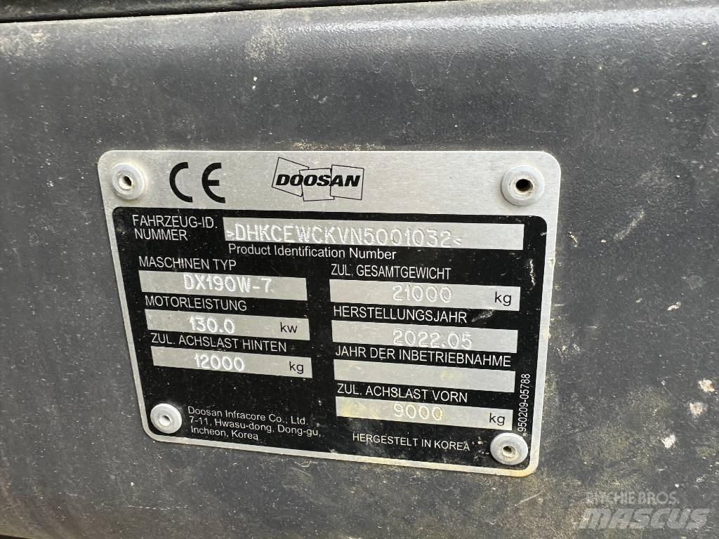 Doosan DX 190 W-7 Gumikerekes kotrók