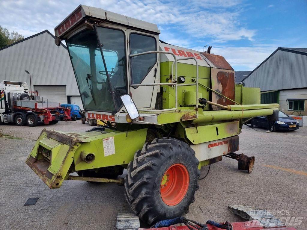 CLAAS 68s Kombájnok