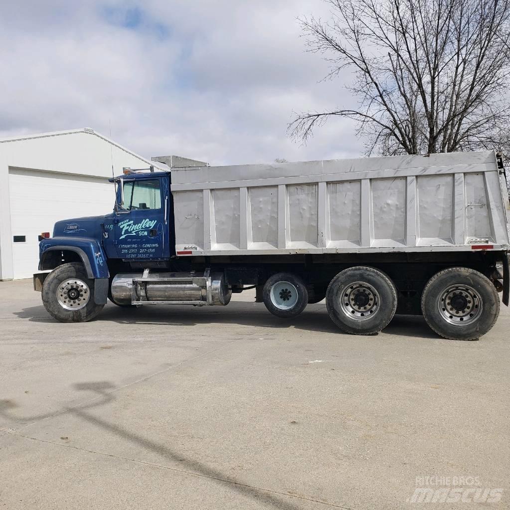 Ford L 9000 Billenő teherautók