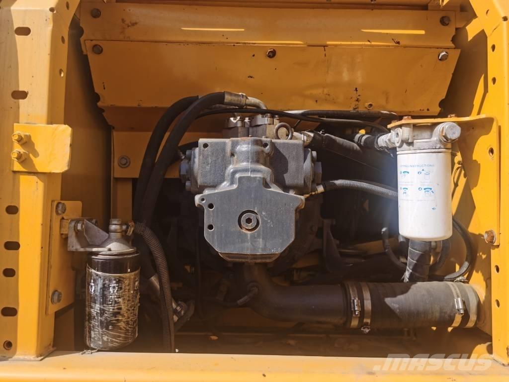 Komatsu PC 220-7 Lánctalpas kotrók