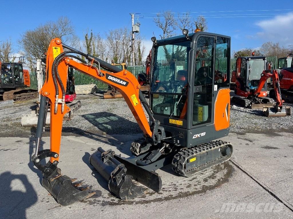 Doosan DX 19 Mini kotrók < 7t
