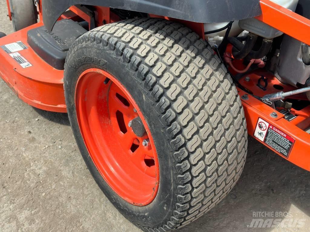 Kubota Z121S Nulla fordulósugarú fűnyírók