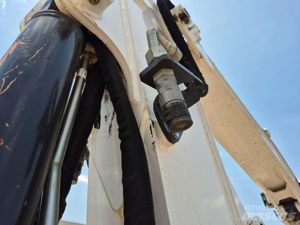 Bobcat E 85 Lánctalpas kotrók