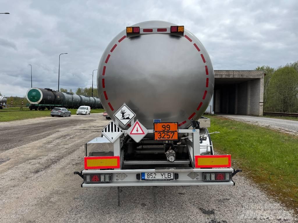 Feldbinder TSA 32.3 Tartályos pótkocsik