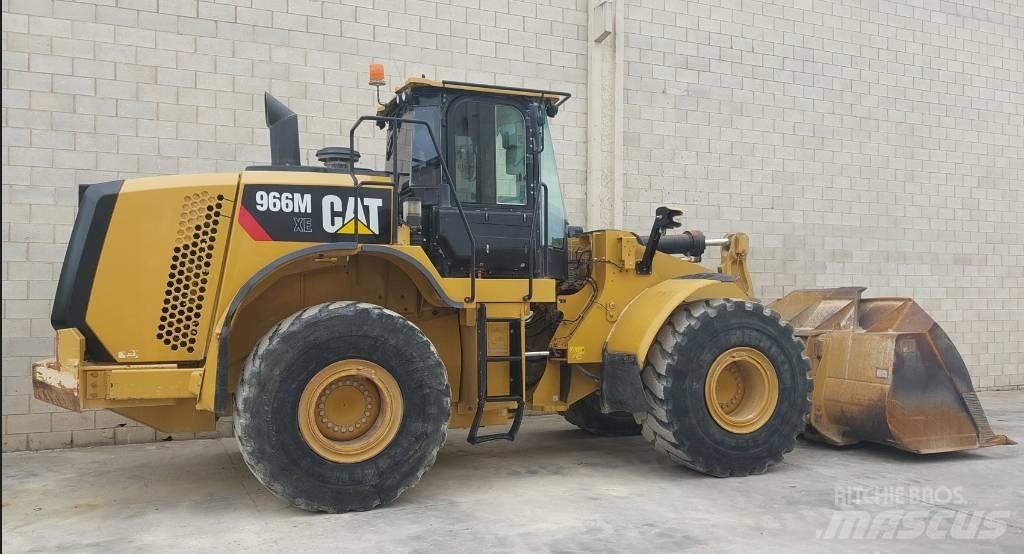 CAT 966MXE Gumikerekes homlokrakodók