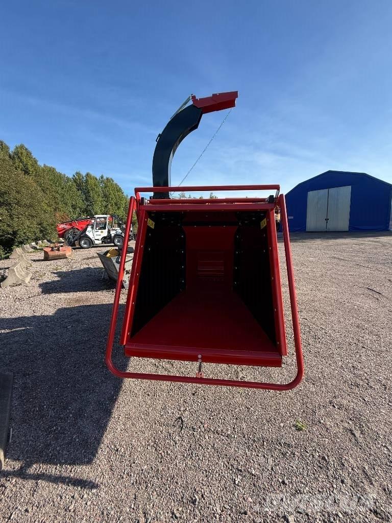 Farmi Forest CH27 Kompakt traktorok