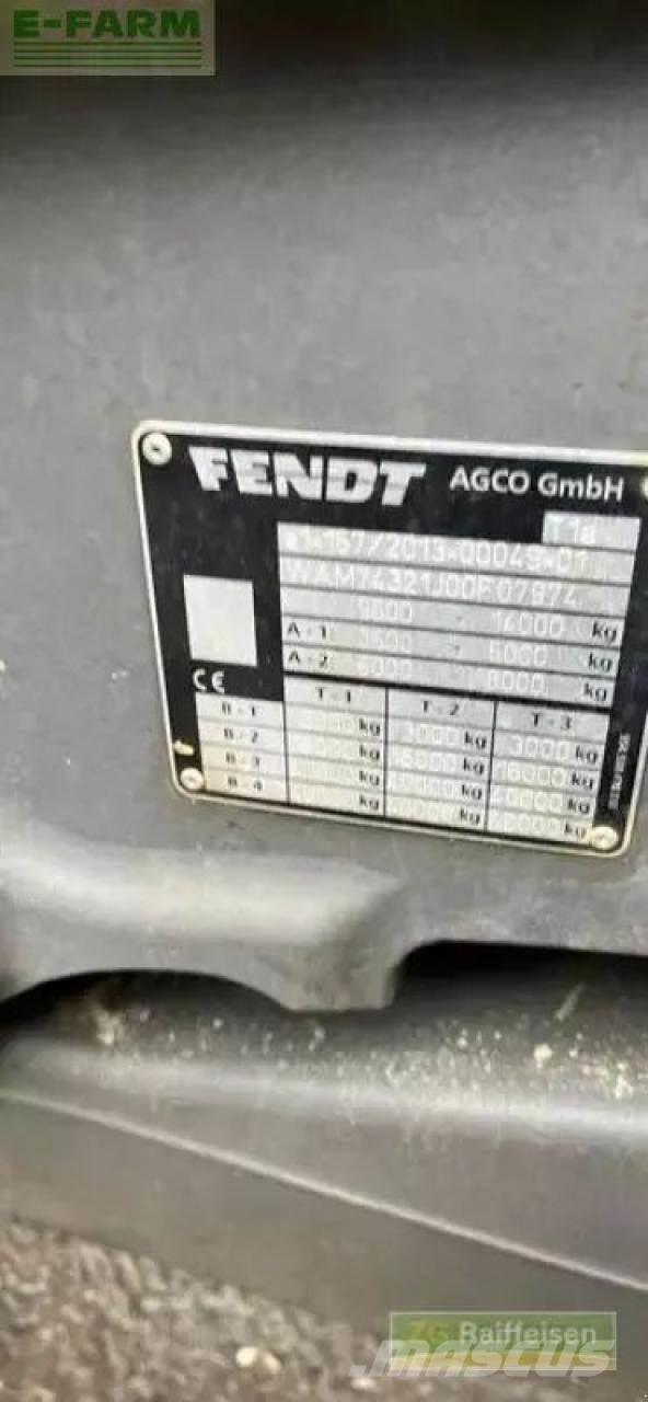 Fendt 724 vario Traktorok
