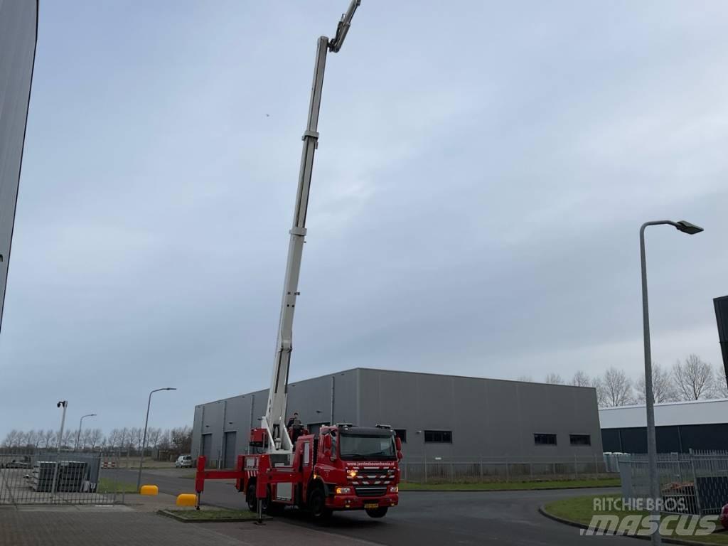 DAF 75 FAN CF Teherautóra szerelt emelők és állványok