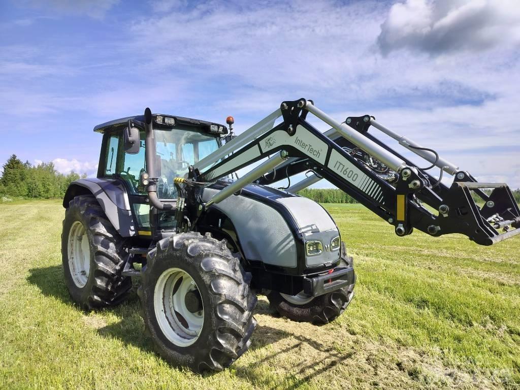 Valtra T120 Hitech Traktorok