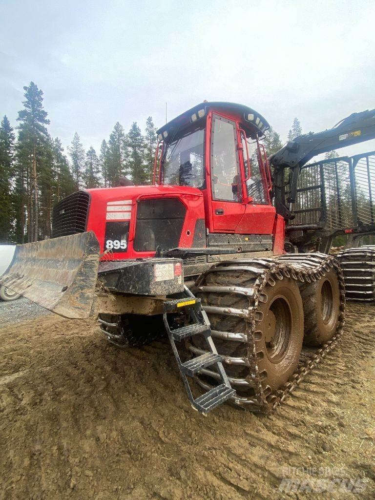 Komatsu 895 Kihordók