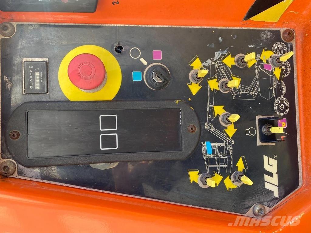 JLG 340AJ Karos emelők