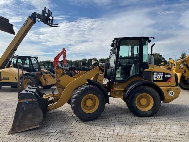 CAT 908 H Gumikerekes homlokrakodók