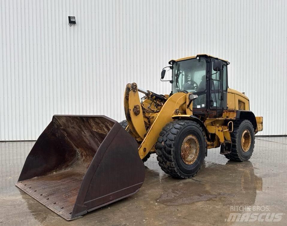 CAT 938 K Gumikerekes homlokrakodók