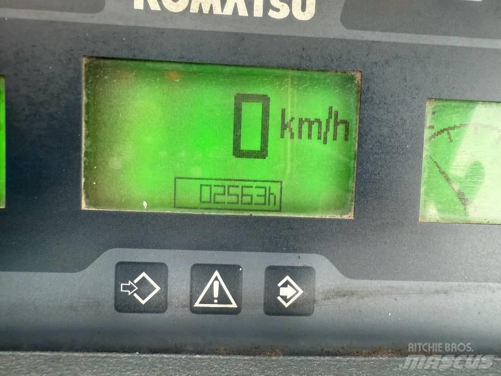 Komatsu WA 100 M-7 Gumikerekes homlokrakodók