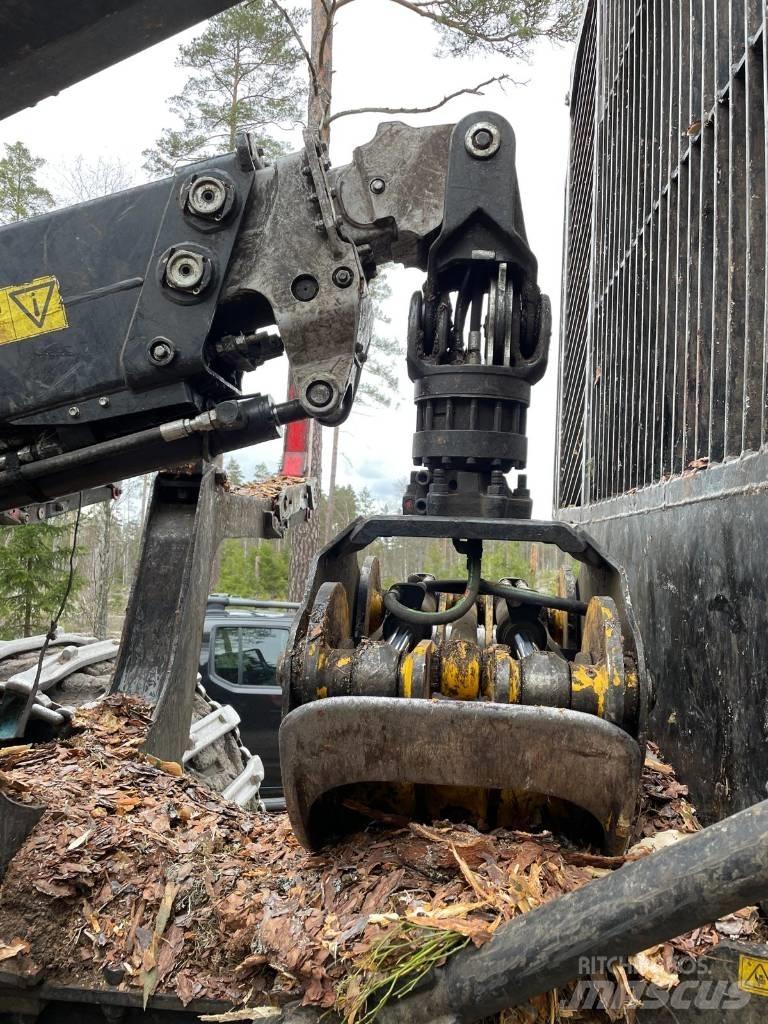 Komatsu 895 Kihordók