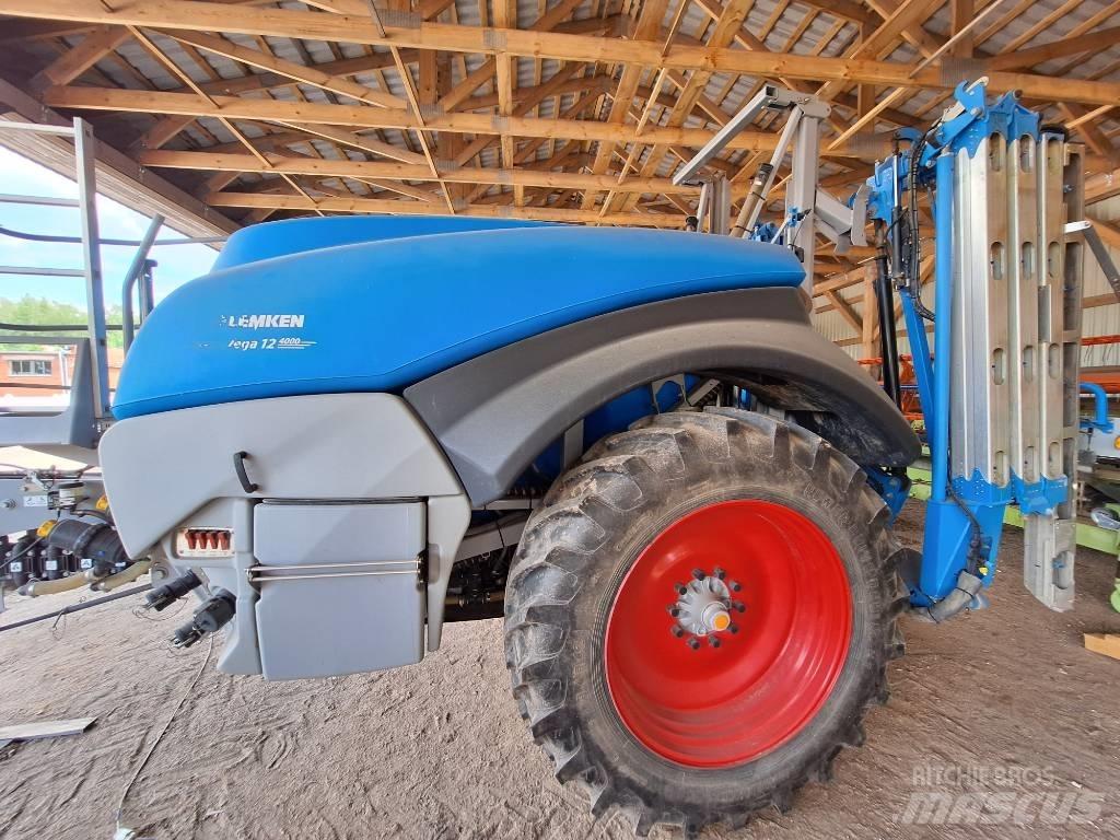 Lemken Vega 12/4000 Vontatott trágyaszórók
