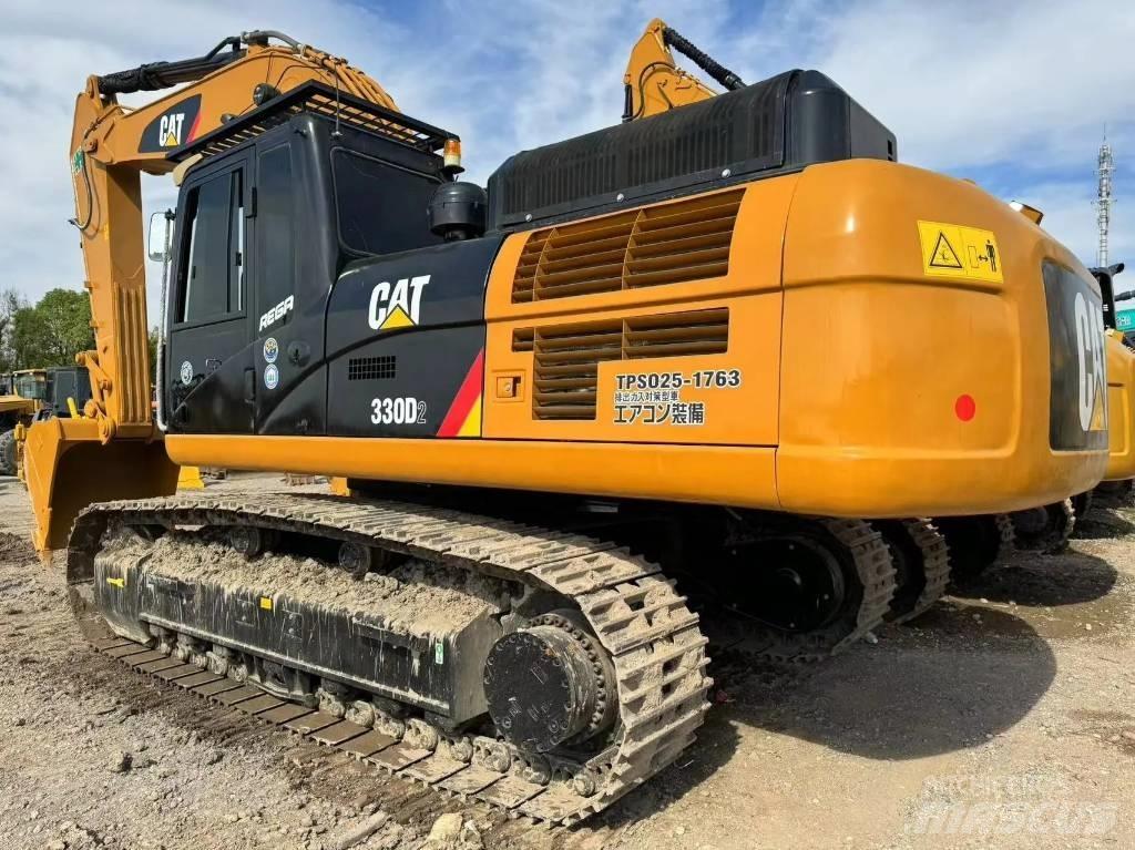 CAT 330 D2 Közepes (midi) kotrók 7 t - 12 t