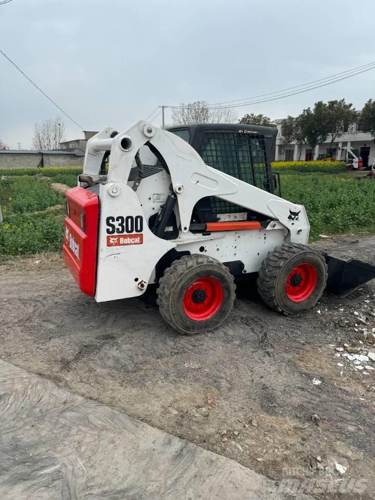 Bobcat S 330 Kompaktrakodók