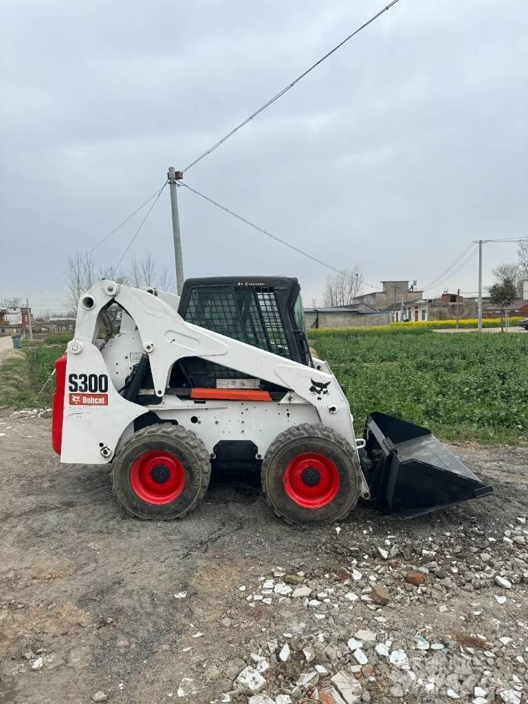 Bobcat S 330 Kompaktrakodók