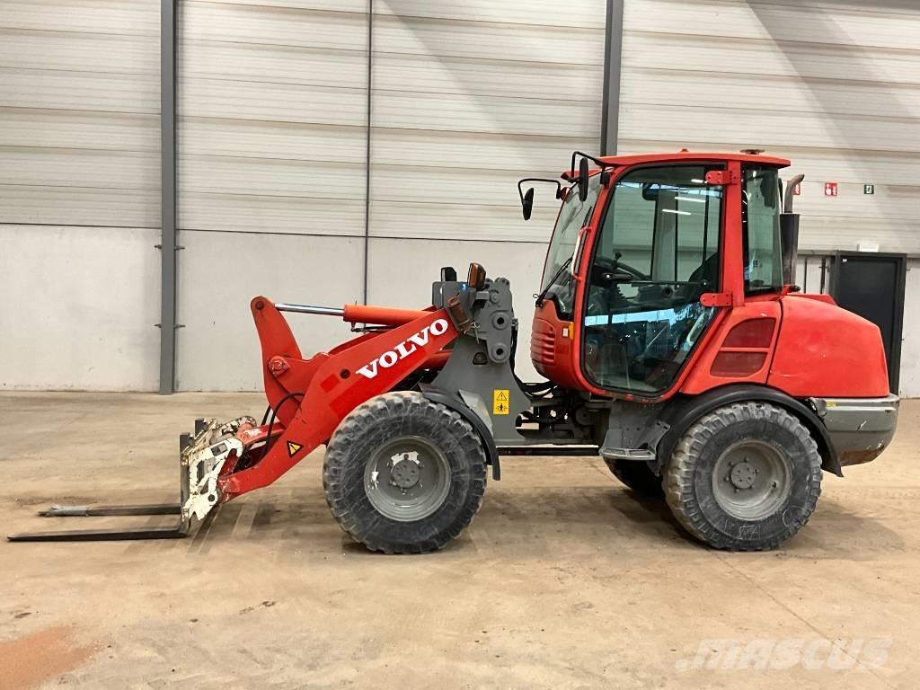 Volvo L 25 F Gumikerekes homlokrakodók