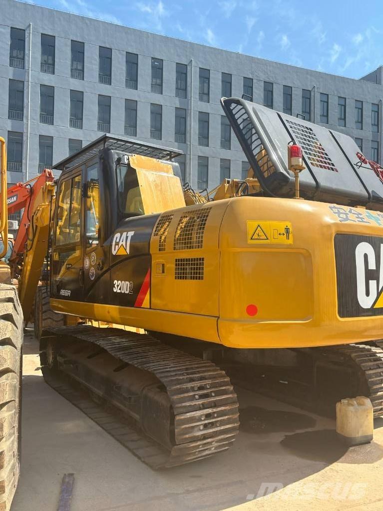 CAT 320D Lánctalpas kotrók