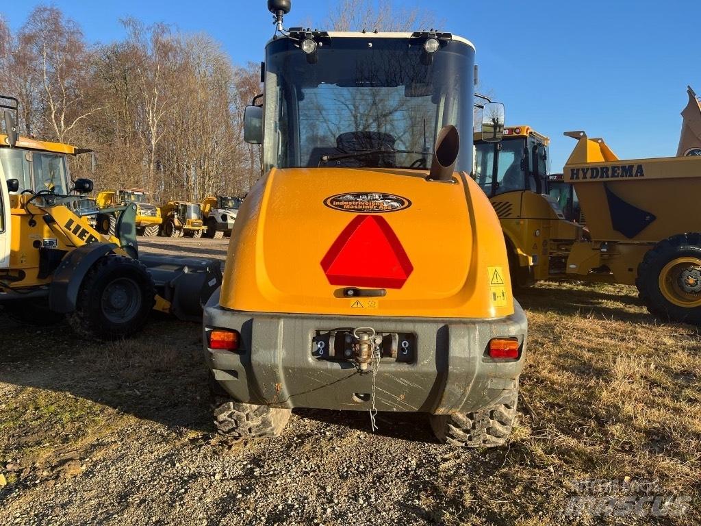 Liebherr L 506 Gumikerekes homlokrakodók