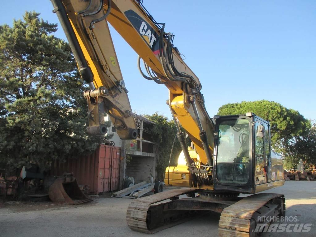 CAT 323 D L Lánctalpas kotrók