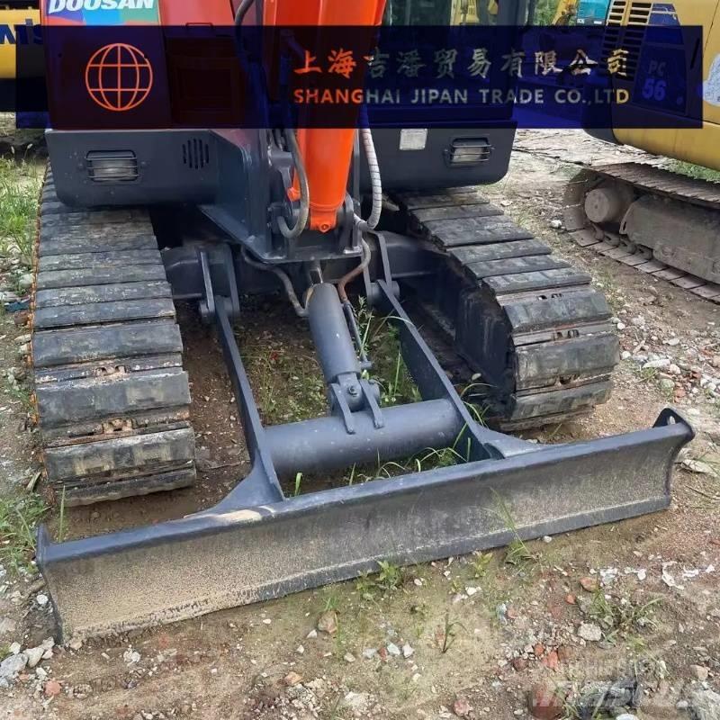 Doosan DH 60 Mini kotrók < 7t