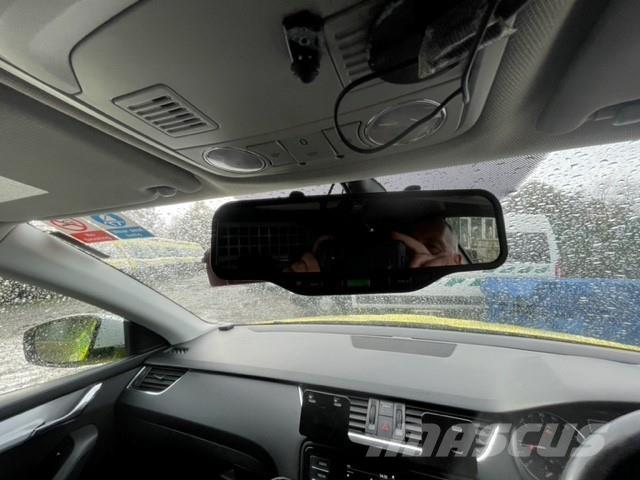 Skoda Octavia Mentőautók