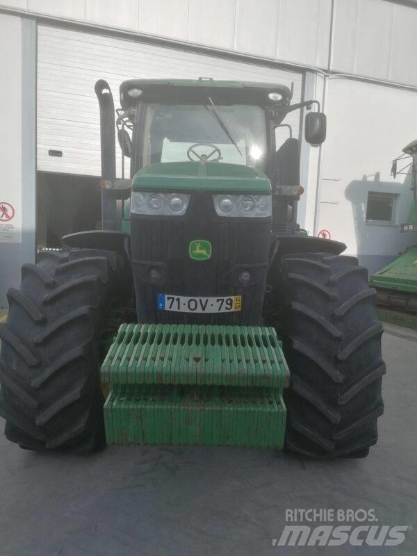 John Deere 7230 R Traktorok