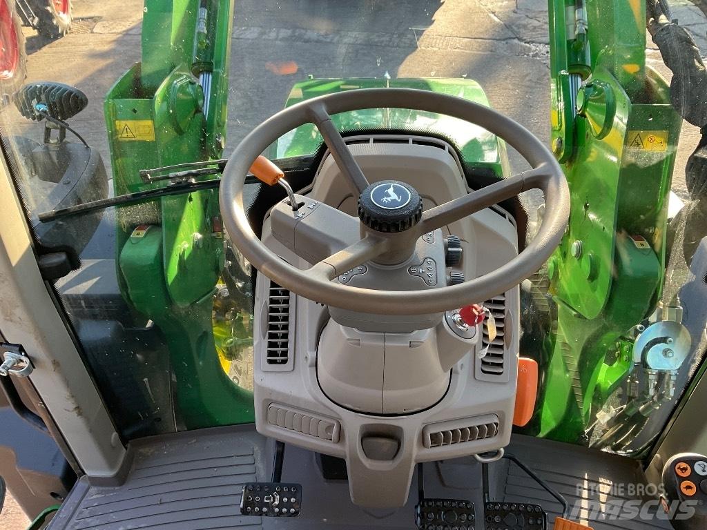 John Deere 6120 M Traktorok