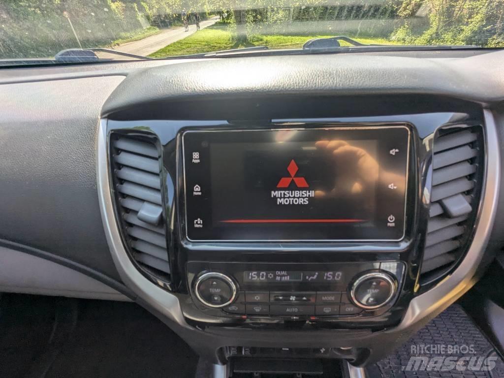 Mitsubishi L 200 Kis teherszállító/Platós kocsi