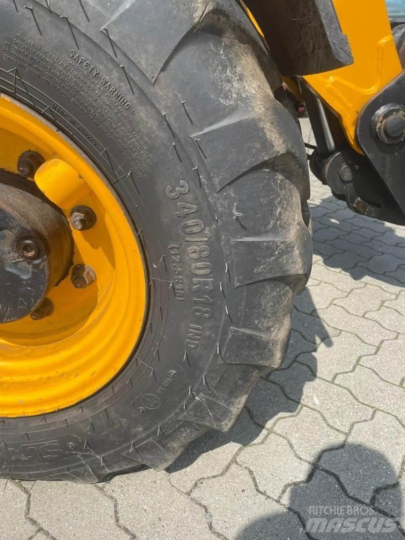 JCB 525.60 Teleszkópos rakodók