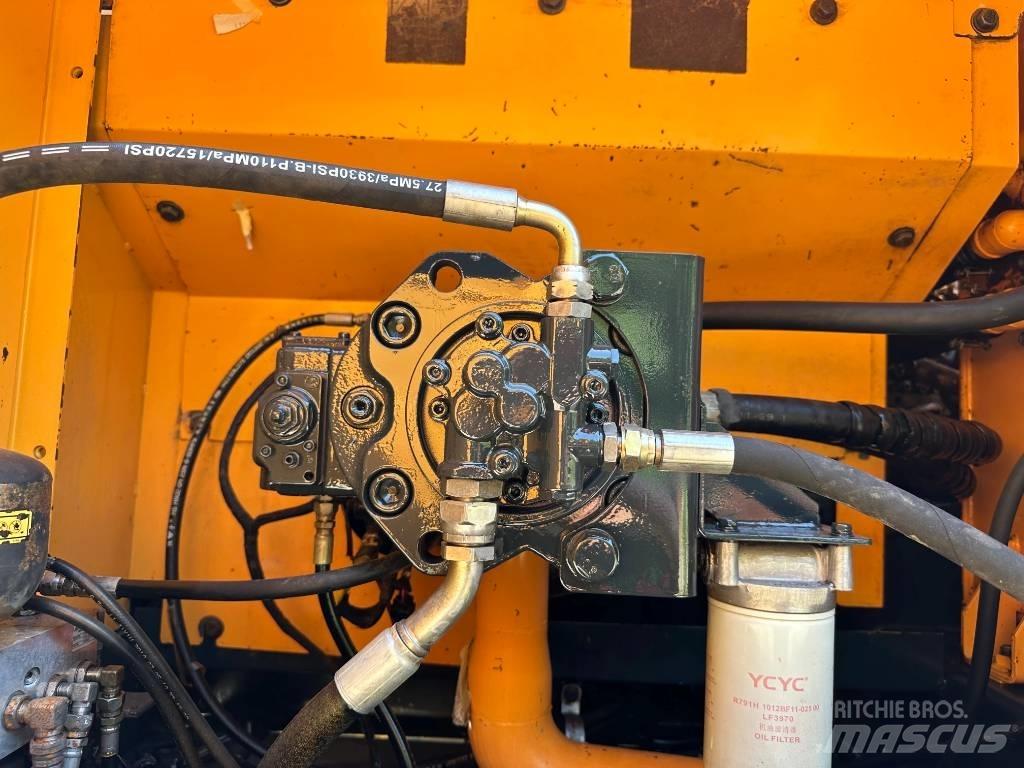 Hyundai R305LC-9s Lánctalpas kotrók