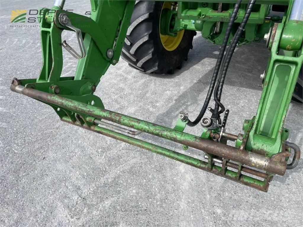 John Deere 6110R Traktorok