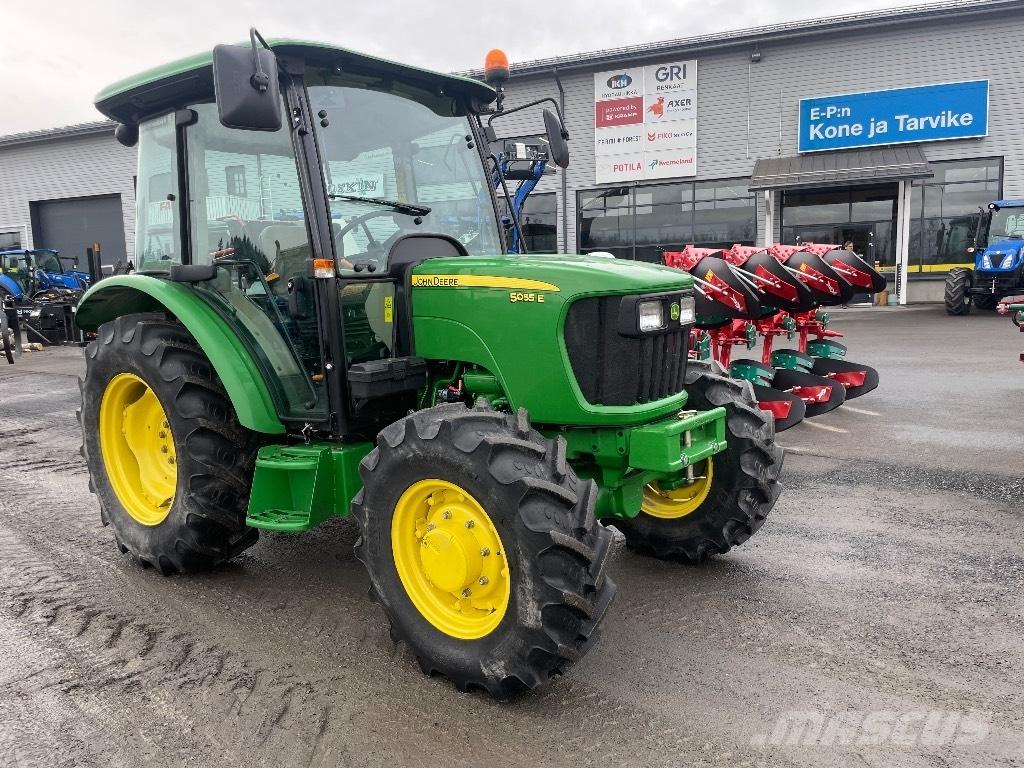 John Deere 5055 E Traktorok