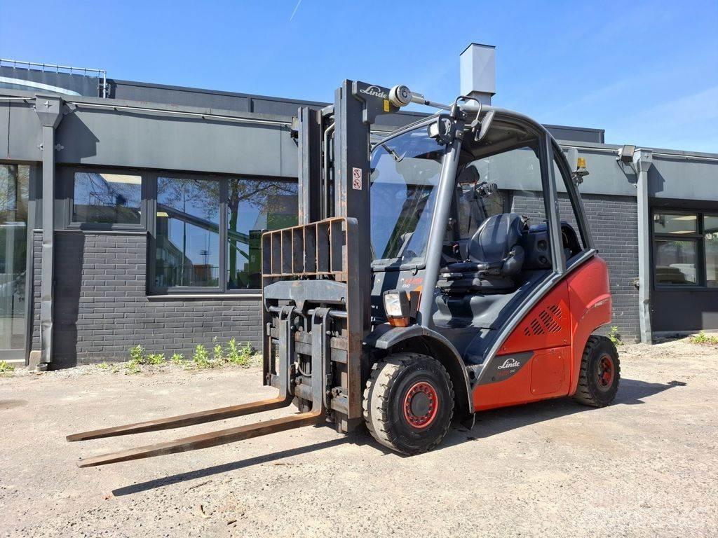 Linde H25T Gázüzemű targoncák