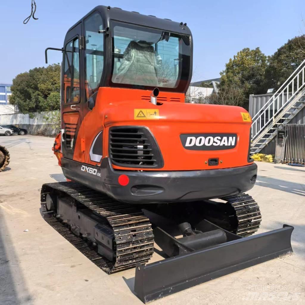 Doosan DX 60-9 C Lánctalpas kotrók